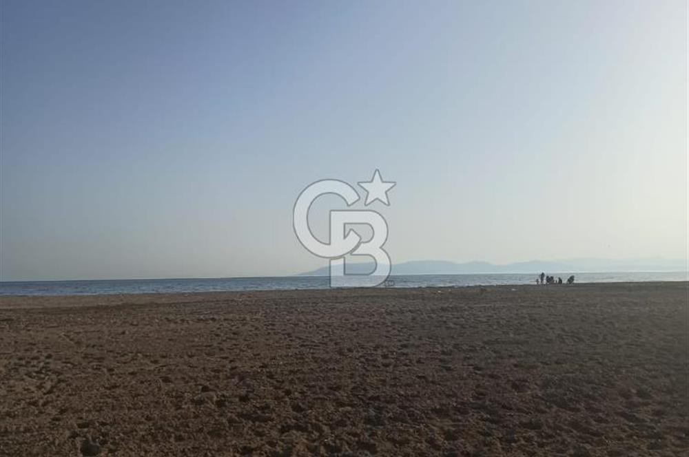 DİKİLİ GÜLKENT SİTESİNDE DENİZE YAKIN MESAFEDE VİLLA İMARLI FIRSAT ARSA