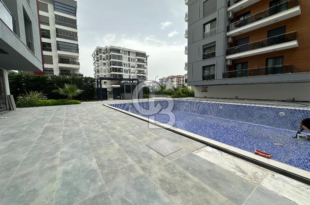Şemikler Mahallesi’nde Havuzlu Site İçerisinde Lüks 3+1 Satılık Daire