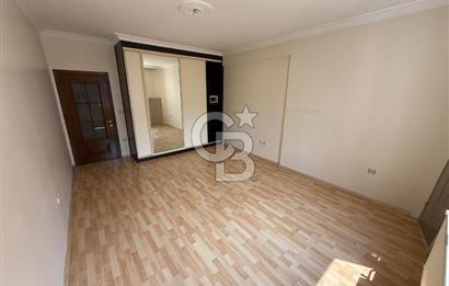 Bağbaşı Mahallesi Özgür Sitesi'nde Satılık 2+1 Geniş Daire