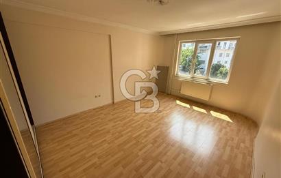 Bağbaşı Mahallesi Özgür Sitesi'nde Satılık 2+1 Geniş Daire