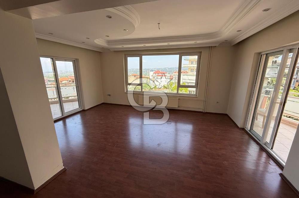 Bağbaşı Mahallesi Özgür Sitesi'nde Satılık 2+1 Geniş Daire