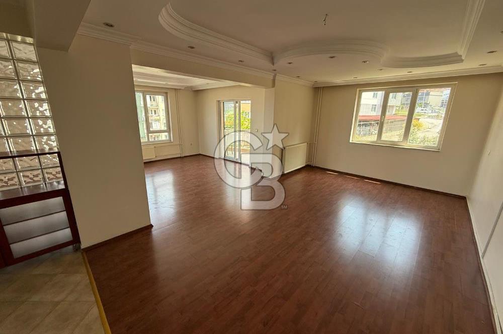 Bağbaşı Mahallesi Özgür Sitesi'nde Satılık 2+1 Geniş Daire