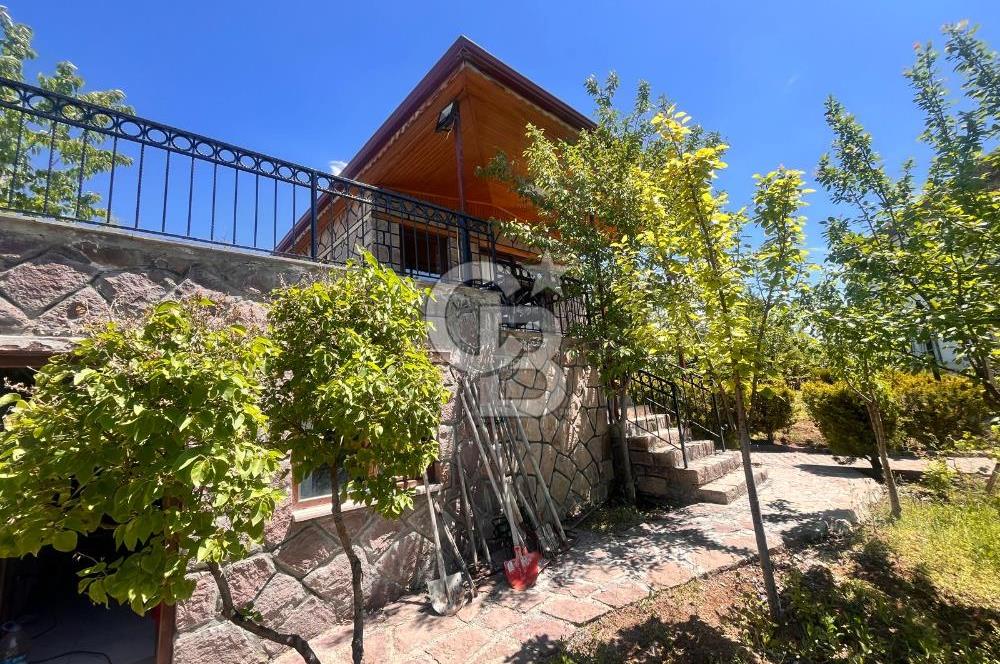 Cb Vizyon Tuğba ERKAL'dan Geniş Bahçeli Çiftlik Tarzı Villa
