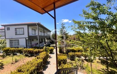 Cb Vizyon Tuğba ERKAL'dan Geniş Bahçeli Çiftlik Tarzı Villa