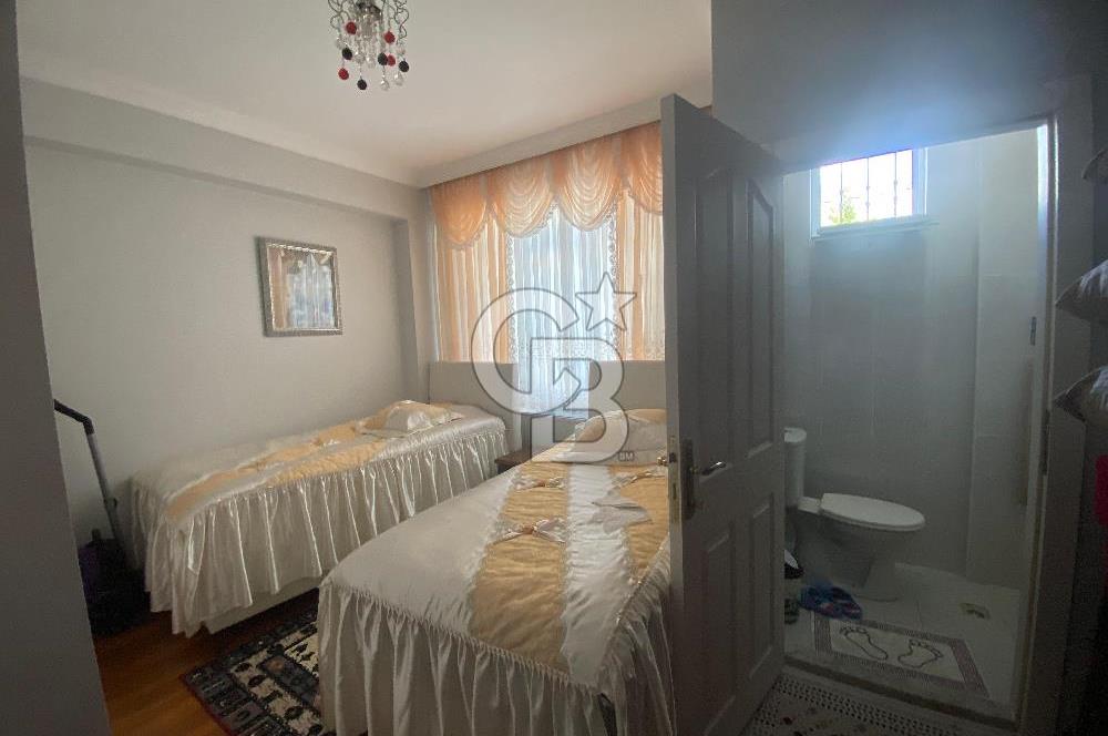 Cb Vizyon Tuğba ERKAL'dan Geniş Bahçeli Çiftlik Tarzı Villa