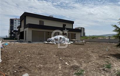 YENİ BAĞLICADA KÖŞEBAŞI MÜKEMMEL YATIRIMLIK TAPUSU HAZIR