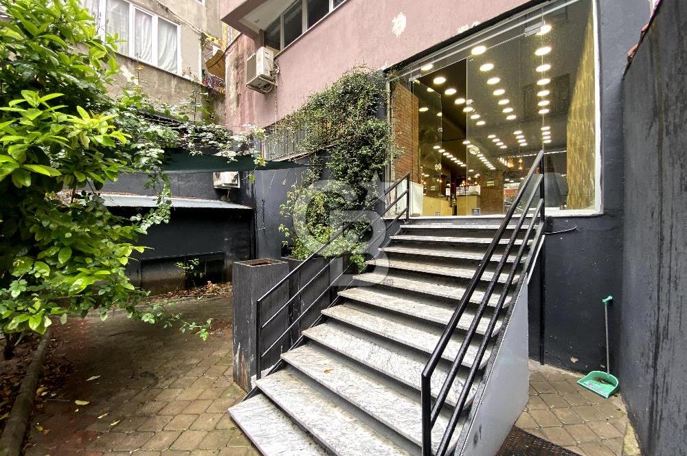 https://www.sahibinden.com/ilan/emlak-is-yeri-devren-kiralik-caybasi-caddesi-kose-konum-devren-kiralik-isyeri-1240052368/detay/