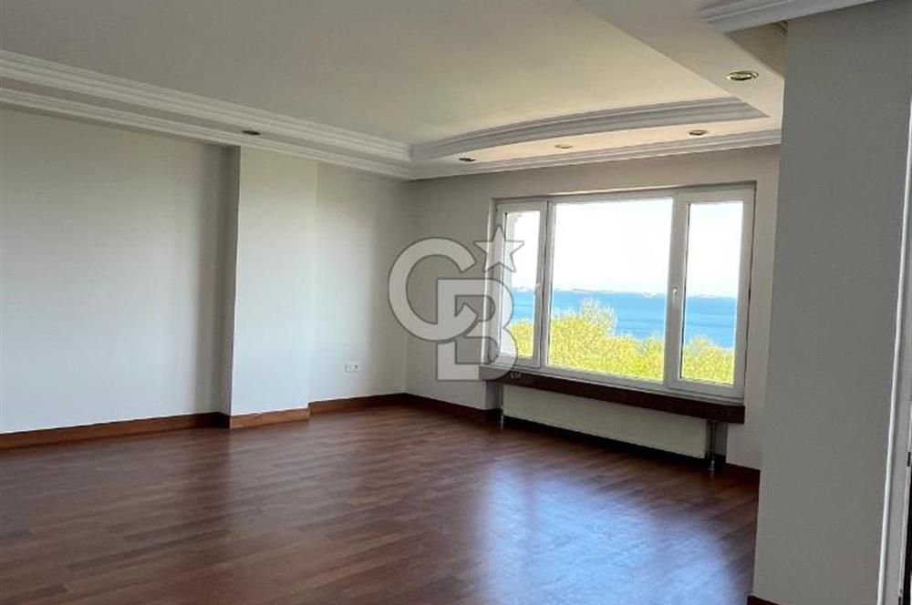 Sahilde Deniz Manzaralı Otoparklı Balkonlu 4+1 Satılık Daire