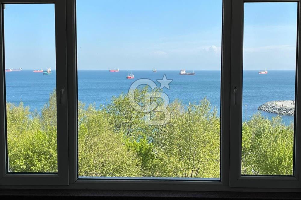 Sahilde Deniz Manzaralı Otoparklı Balkonlu 4+1 Satılık Daire