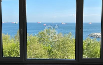 Sahilde Deniz Manzaralı Otoparklı Balkonlu 4+1 Satılık Daire