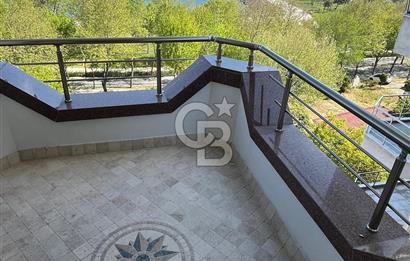 Ambarlı sahilde Deniz köşklere komşu prestijli bina