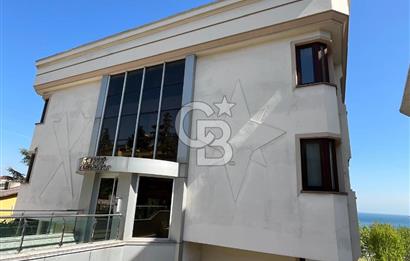 Sahilde Deniz Manzaralı Otoparklı Balkonlu 4+1 Satılık Daire