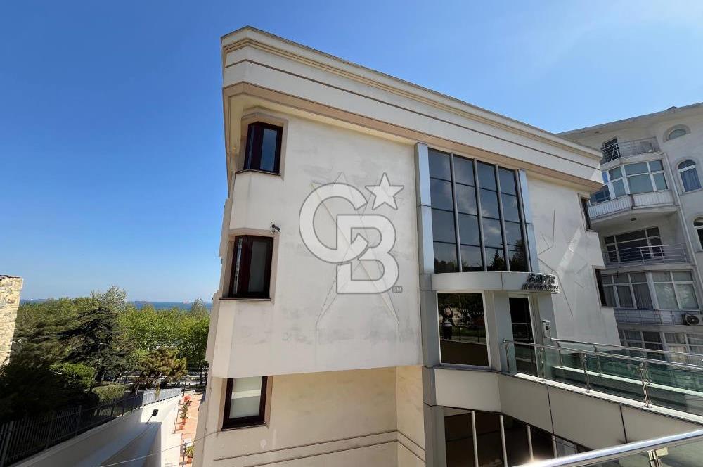 Sahilde Deniz Manzaralı Otoparklı Balkonlu 4+1 Satılık Daire