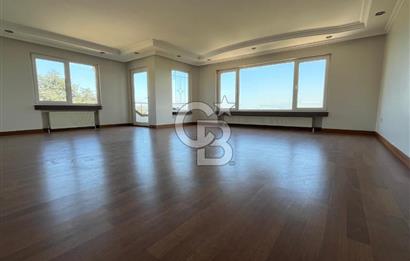 Sahilde Deniz Manzaralı Otoparklı Balkonlu 4+1 Satılık Daire