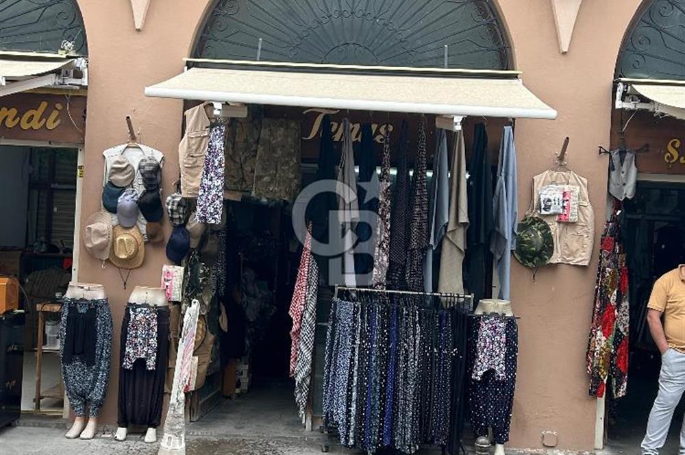 Adana nın kalbi Tarihi Büyüksaat Civarı Satılık Dükkan