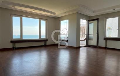 Sahilde Deniz Manzaralı Otoparklı Balkonlu 4+1 Satılık Daire