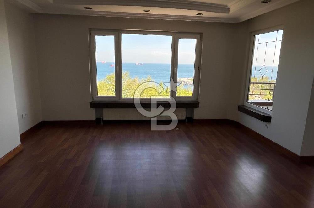 Sahilde Deniz Manzaralı Otoparklı Balkonlu 4+1 Satılık Daire