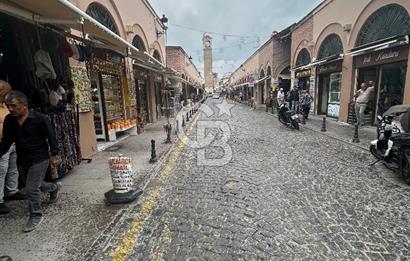 Adana nın kalbi Tarihi Büyüksaat Civarı Satılık Dükkan