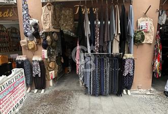 Adana nın kalbi Tarihi Büyüksaat Civarı Satılık Dükkan
