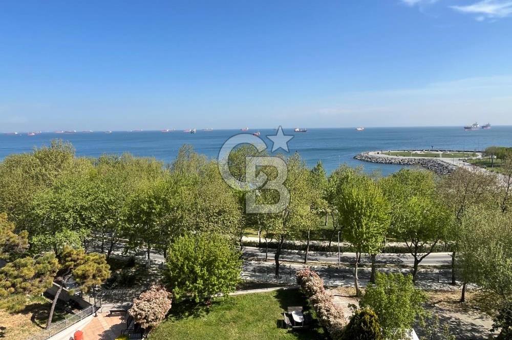 Sahilde Deniz Manzaralı Otoparklı Balkonlu 4+1 Satılık Daire