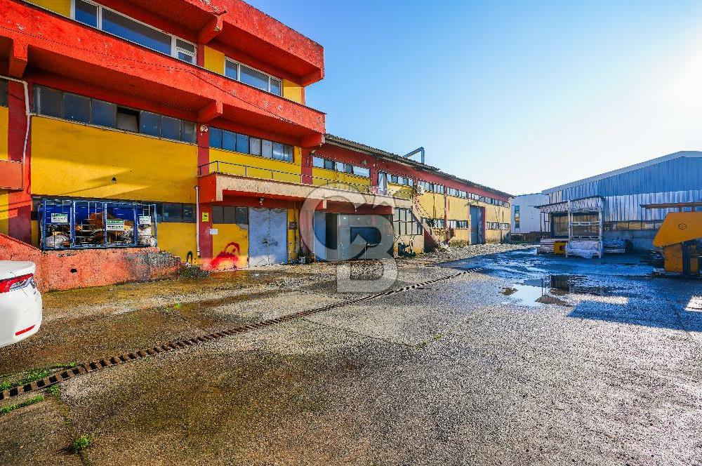 Gebze Pelitli Merkezde Üzerinde Fabrika ve Depo Olan 6090m2 Arsa