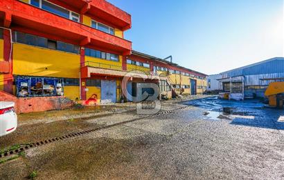 Gebze Pelitli Merkezde Üzerinde Fabrika ve Depo Olan 6090m2 Arsa