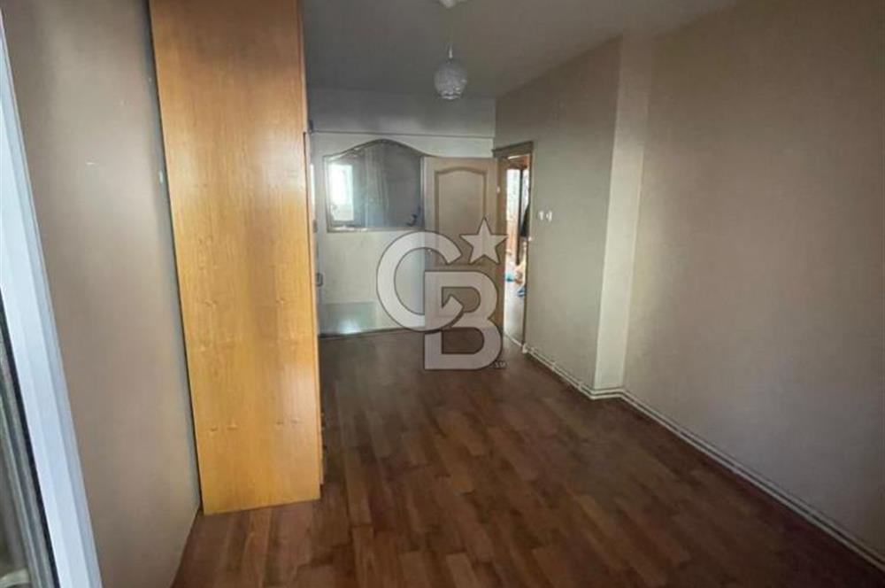 Şirinevler Meydan'da, Bakımlı, Aile Apartmanında Kiralık Daire