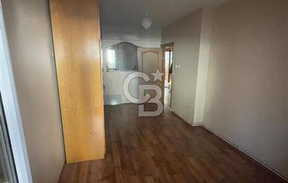 Şirinevler Meydan'da, Bakımlı, Aile Apartmanında Kiralık Daire