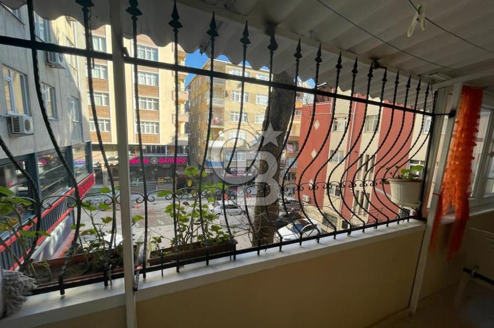 Şirinevler Meydan'da, Bakımlı, Aile Apartmanında Kiralık Daire
