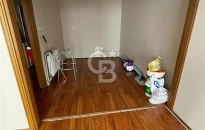 Şirinevler Meydan'da, Bakımlı, Aile Apartmanında Kiralık Daire