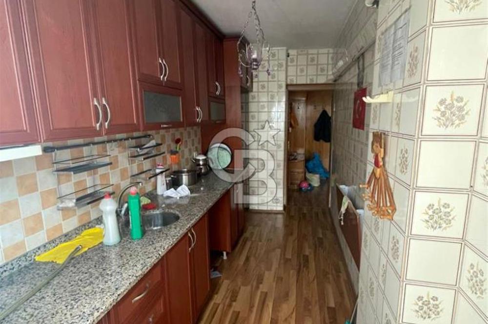 Şirinevler Meydan'da, Bakımlı, Aile Apartmanında Kiralık Daire