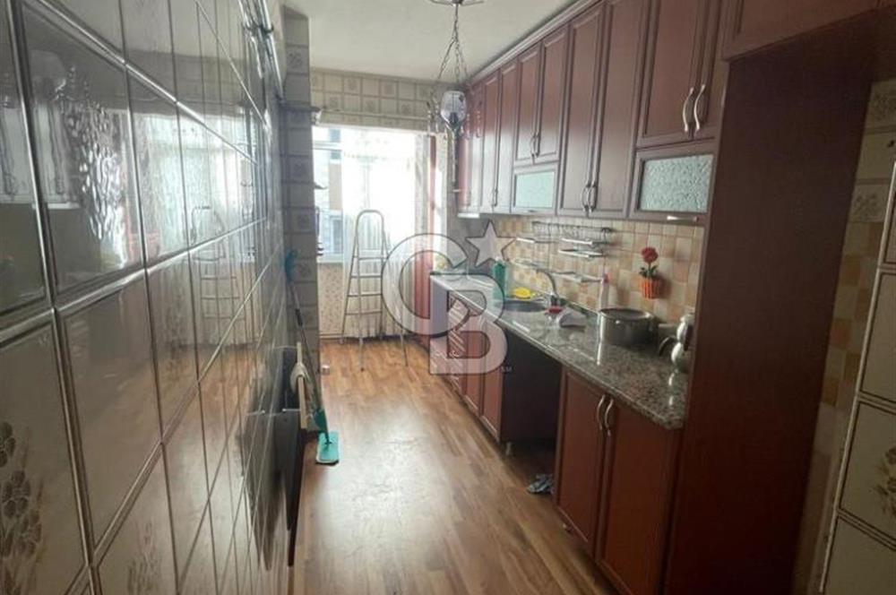Şirinevler Meydan'da, Bakımlı, Aile Apartmanında Kiralık Daire