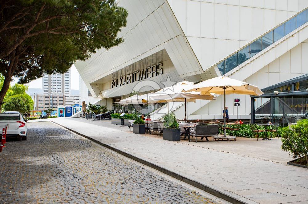 İzmir'in Kalbi Folkart Towers'ta 1+1 95 M2 ATip Satılık Rezidans