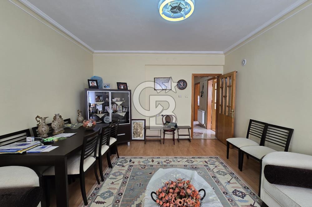 COLDWELL BANKERDAN SELÇUKLUDA MERKEZİ KONUMDA SATILIK 3+1 DAİRE