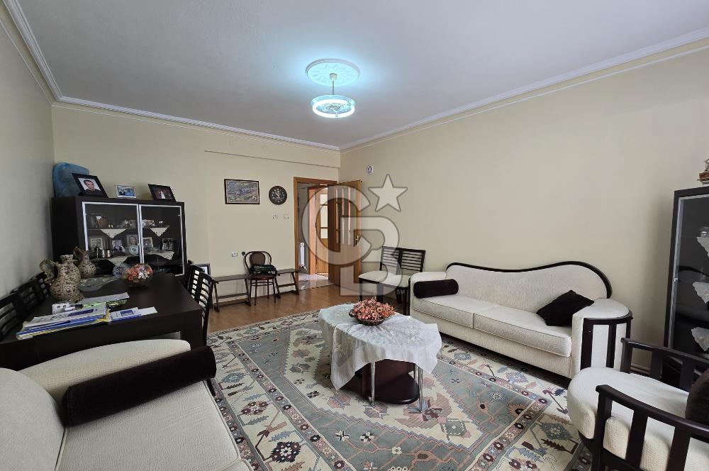 COLDWELL BANKERDAN SELÇUKLUDA MERKEZİ KONUMDA SATILIK 3+1 DAİRE