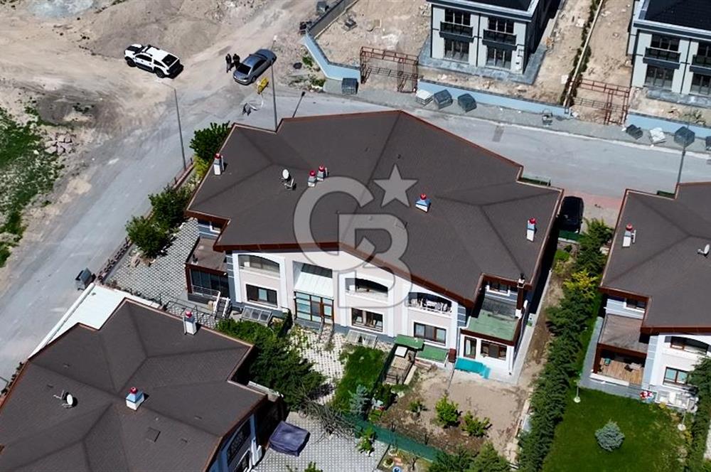 CB Zenith | ERKİLET ERTUĞRUL GAZİDE 7+1 SATILIK VİLLA
