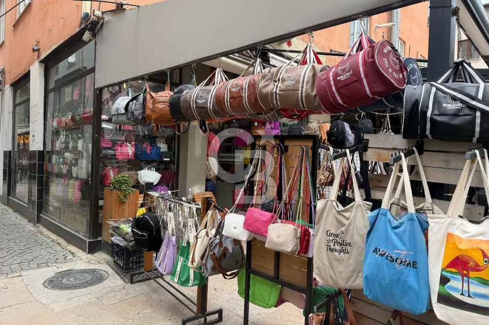 Eflatun Sokak 30m2 Devren Kiralık Dükkan
