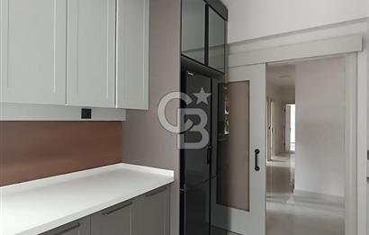 Geniş Peyzaj ve Sosyal Donatılı Site İçinde Satılık 4+1 Daire