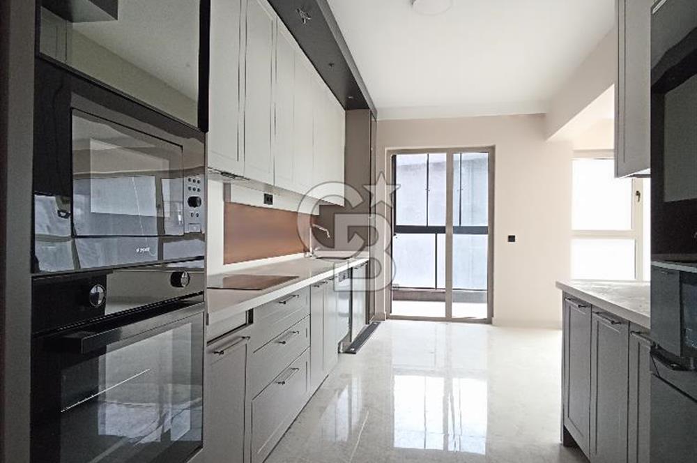 Geniş Peyzaj ve Sosyal Donatılı Site İçinde Satılık 4+1 Daire