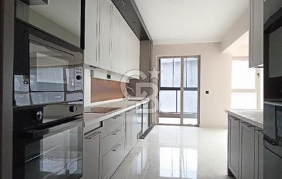 Geniş Peyzaj ve Sosyal Donatılı Site İçinde Satılık 4+1 Daire