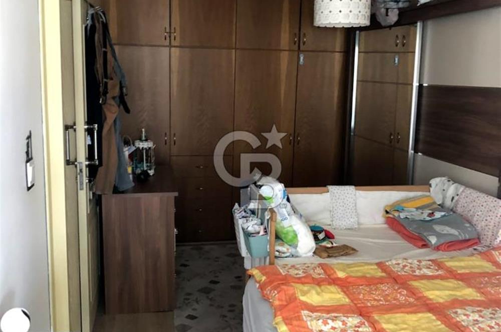 BORNOVA GEDİZ CADDESİNDE 3+1