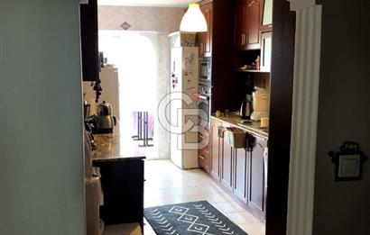 BORNOVA GEDİZ CADDESİNDE 3+1