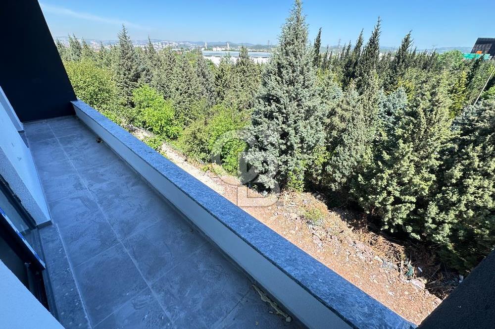 CB AKADEMİ KARTEPE ATAEVLER DE GENİŞ TERASLI 3+1 DUBLEKS DAİRE