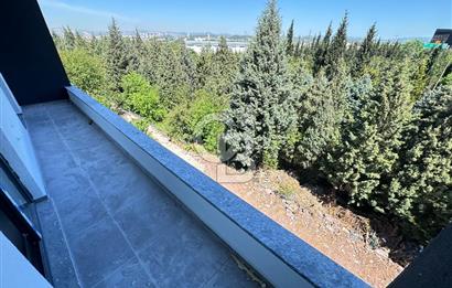 CB AKADEMİ KARTEPE ATAEVLER DE GENİŞ TERASLI 3+1 DUBLEKS DAİRE