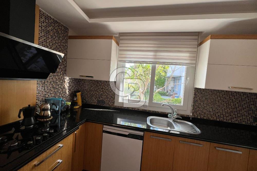 URLA ZEYTİNALANI SATILIK 4+1 VİLLA