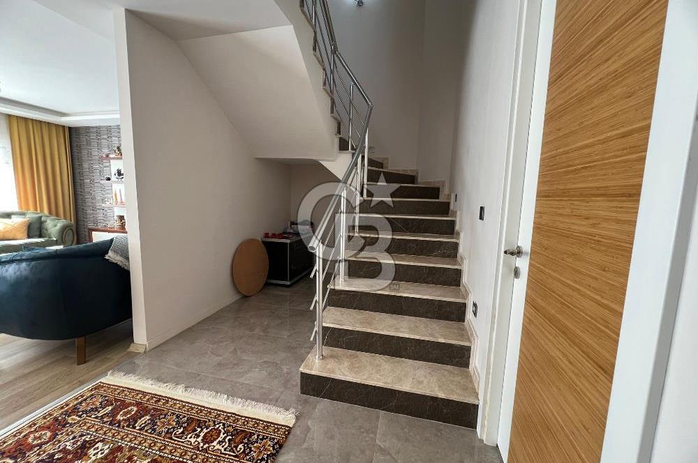 URLA ZEYTİNALANI SATILIK 4+1 VİLLA