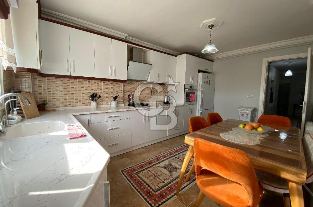 KUŞADASI İKİÇEŞMELİK'TE 3+1 TERASLI DENİZ MANZARALI ÇATI DUBLEKSİ