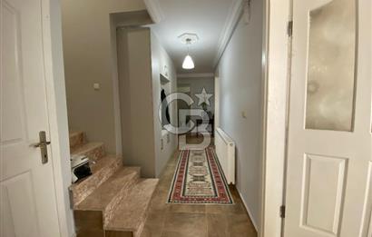 KUŞADASI İKİÇEŞMELİK'TE 3+1 TERASLI DENİZ MANZARALI ÇATI DUBLEKSİ