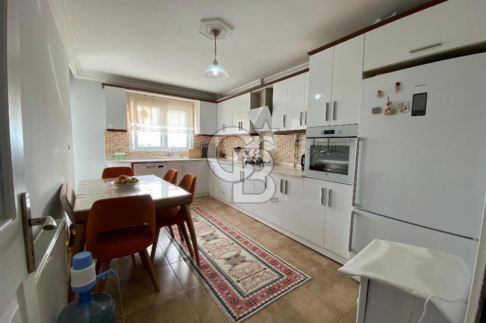 KUŞADASI İKİÇEŞMELİK'TE 3+1 TERASLI DENİZ MANZARALI ÇATI DUBLEKSİ