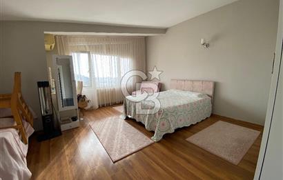 KUŞADASI İKİÇEŞMELİK'TE 3+1 TERASLI DENİZ MANZARALI ÇATI DUBLEKSİ